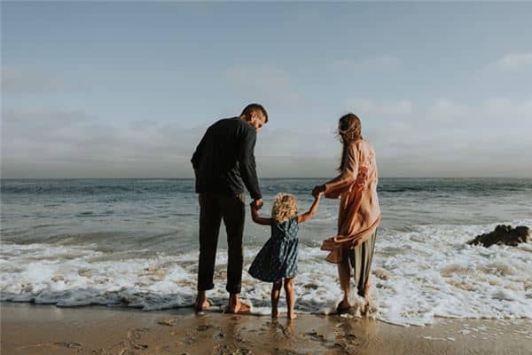 梦见爸爸出轨 梦见爸爸出轨