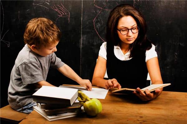 梦见被老师打骂