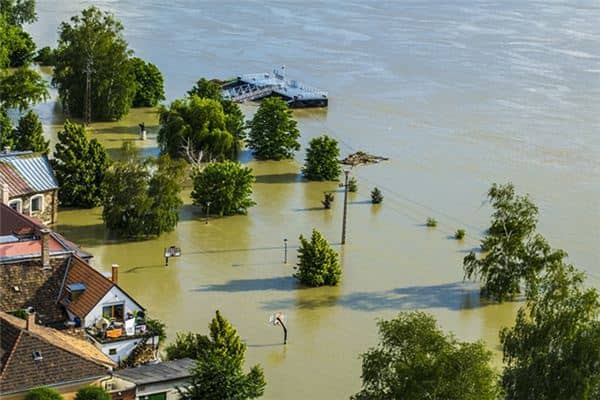 梦到被水淹 梦到被水淹