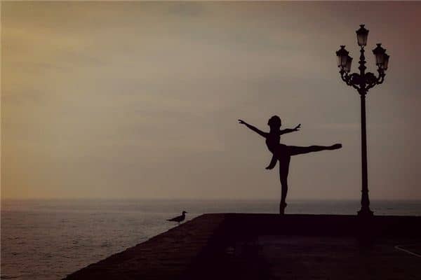 梦见自己跳舞 梦见自己跳舞