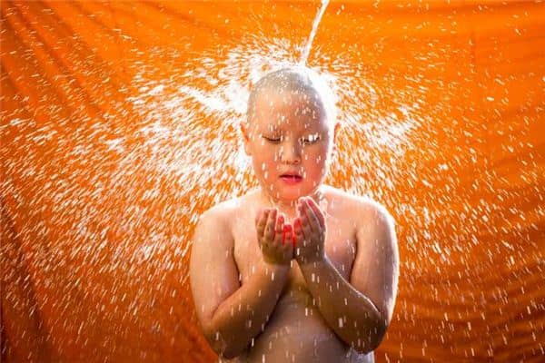 梦见剃光头是什么意思 梦见剃光头是什么意思