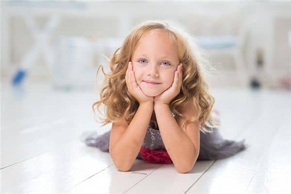 梦见小女孩拉屎 梦见小女孩拉屎