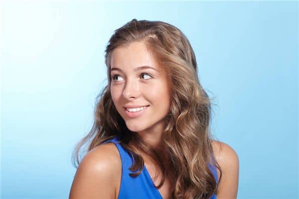 梦见自己的鼻子挺好看