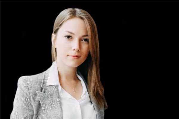 梦见妻子脸色不好看