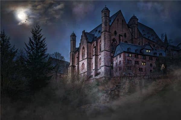 梦见访问西洋城堡