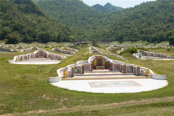 梦见三个棺材 梦见三个棺材