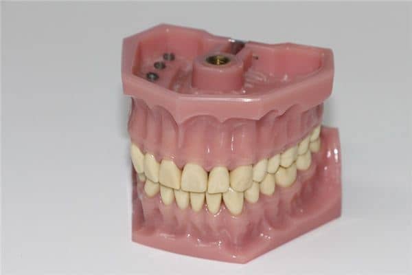 梦见假牙掉了是什么意思