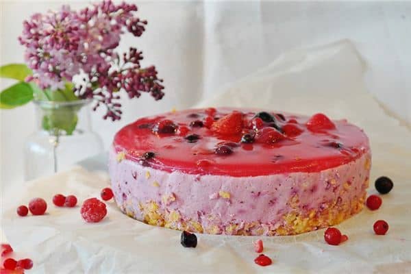 梦见吃生日蛋糕 梦见吃生日蛋糕