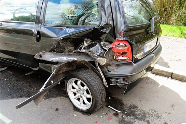 梦见车被撞 梦见车被撞