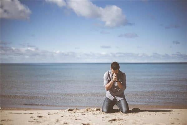 梦见自己在祈祷