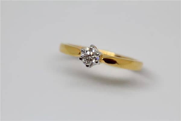 梦见捡到钻石戒指