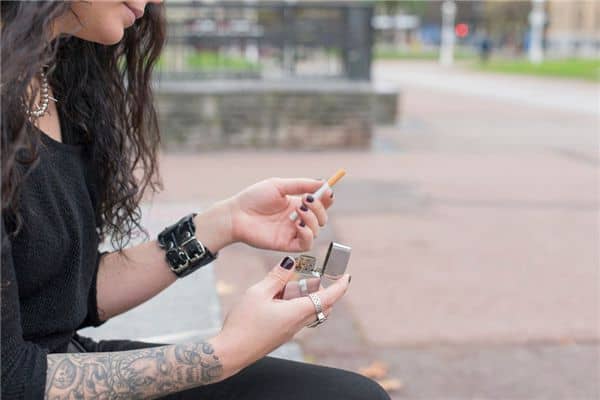 梦见恋人在纹身