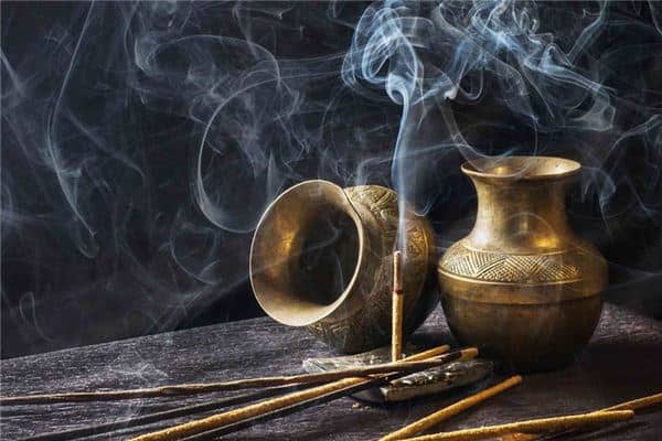 梦见烧香拜佛 梦见烧香拜佛