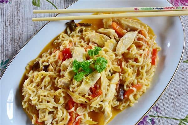 梦到吃面条周公解梦 梦到吃面条周公解梦