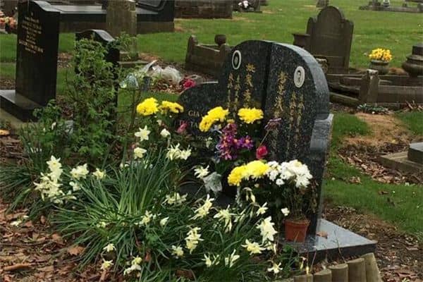 梦见和死去的父亲说话 梦见和死去的父亲说话