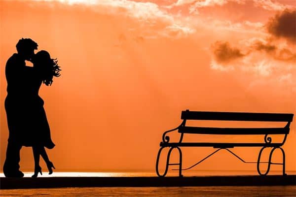 梦见和前男友亲热是什么意思 梦见和前男友亲热是什么意思