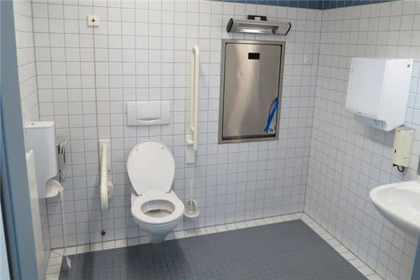 梦见自己上厕所大便 梦见自己上厕所大便