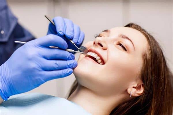 梦见牙齿掉光了是什么征兆 梦见牙齿掉光了是什么征兆