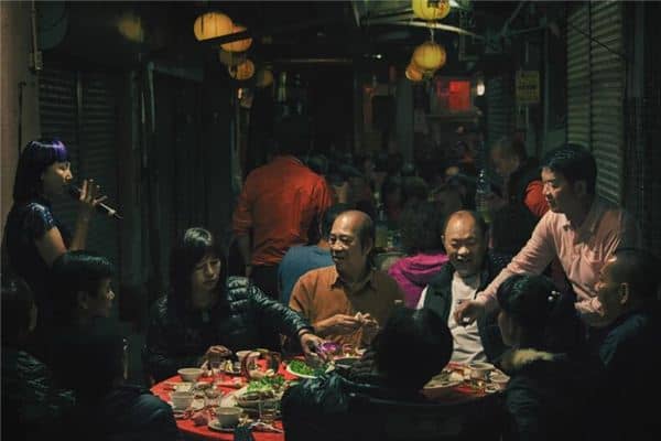 梦见好多人吃饭 梦见好多人吃饭