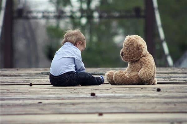 梦见孩子掉下来