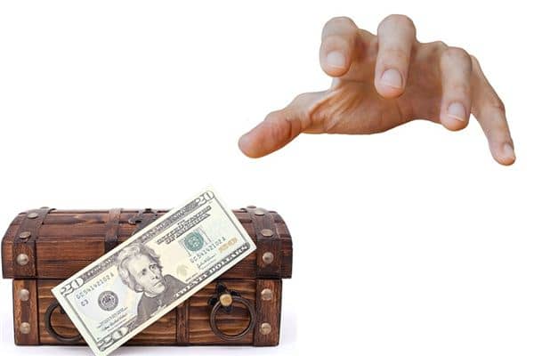 梦见偷东西被发现是什么意思 梦见偷东西被发现是什么意思