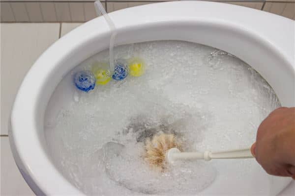 梦见别人掏厕所