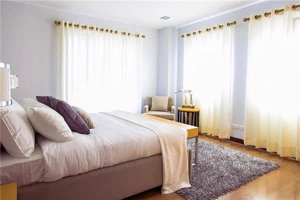 梦见在床上拉屎