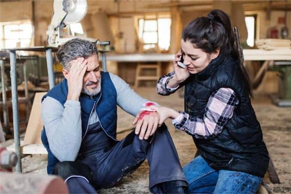 梦见别人受伤了 梦见别人受伤了