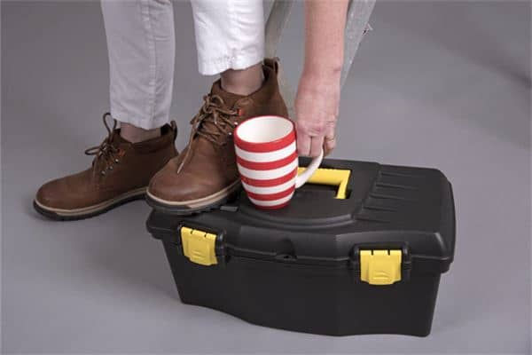 梦见别人送水杯