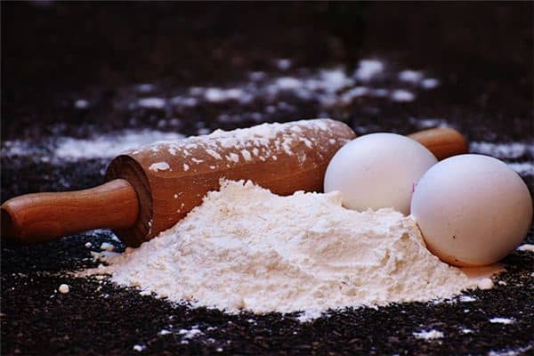 梦见擀面杖是什么意思 梦见擀面杖是什么意思