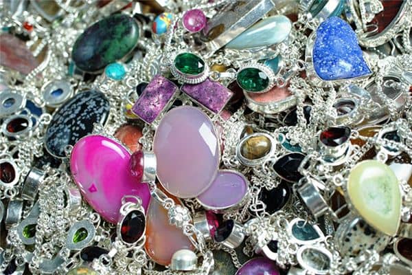 梦见捡到玉是什么意思 梦见捡到玉是什么意思