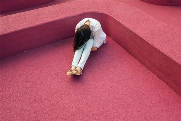 梦见打自己是什么意思 梦见打自己是什么意思