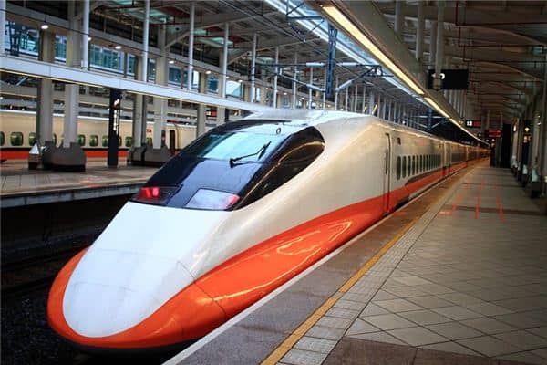 梦见坐高铁是什么意思 梦见坐高铁是什么意思