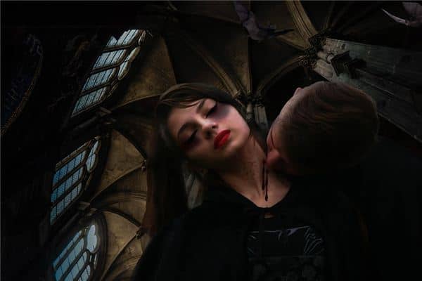 梦见被鬼咬是什么意思