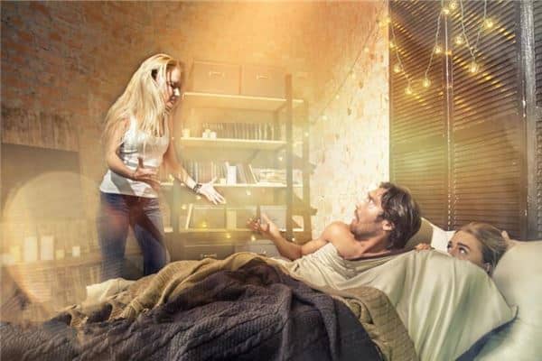 梦见出轨被抓是什么意思 梦见出轨被抓是什么意思