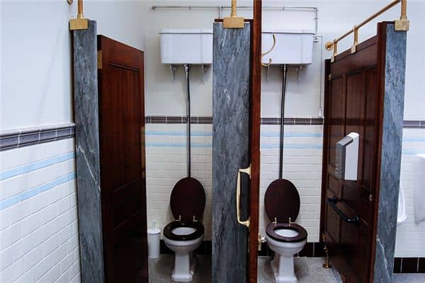 梦见洗马桶是什么意思 梦见洗马桶是什么意思