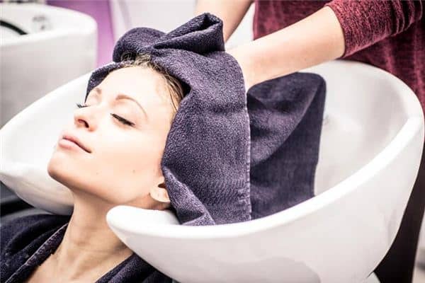 梦见头皮屑是什么预兆 梦见头皮屑是什么预兆