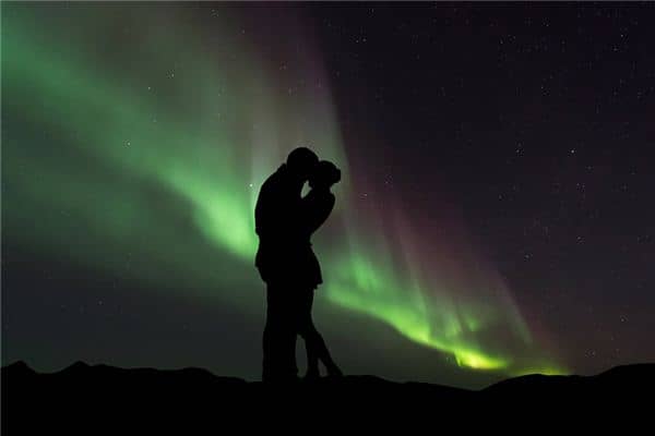 梦见旧情人是什么预兆 梦见旧情人是什么预兆