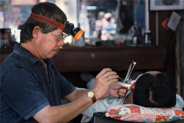 梦见掏耳屎是什么意思 梦见掏耳屎是什么意思