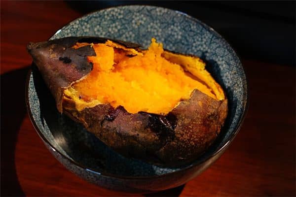 梦见烤红薯是什么意思 梦见烤红薯是什么意思