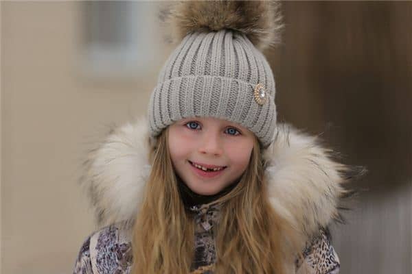 梦见自己门牙掉了 梦见自己门牙掉了