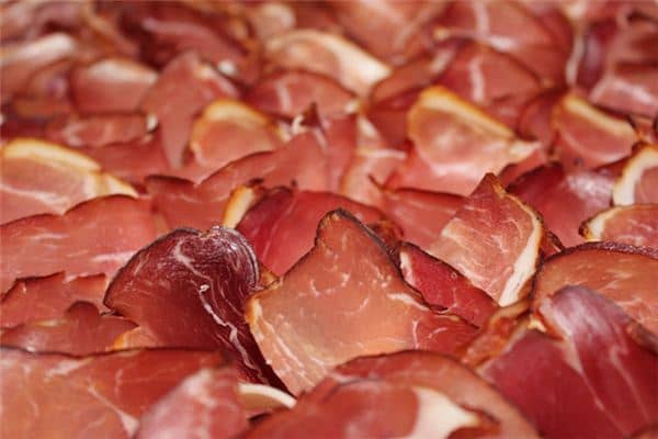 梦见很多肉是什么意思 梦见很多肉是什么意思