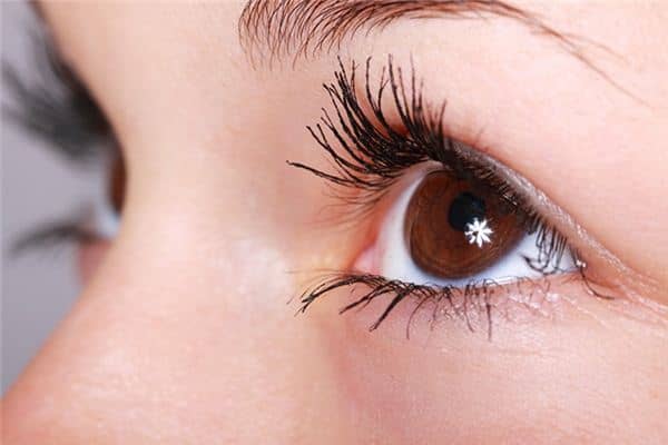 梦见眼睫毛是什么意思 梦见眼睫毛是什么意思