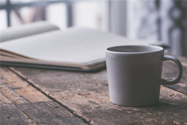 梦见摔杯子是什么意思 梦见摔杯子是什么意思