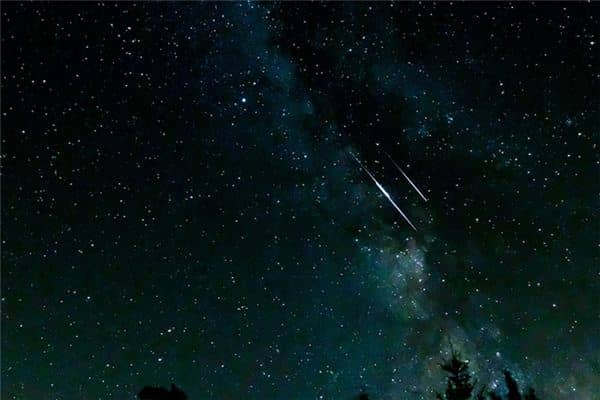 梦见流星雨是什么预兆 梦见流星雨是什么预兆
