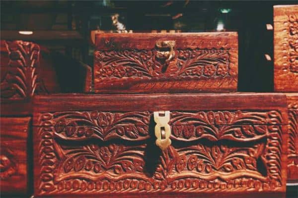 梦见骨灰盒是什么预兆 梦见骨灰盒是什么预兆