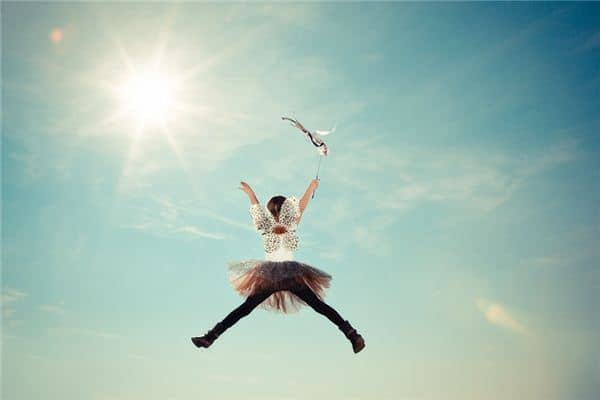 梦见自己飞起来 梦见自己飞起来