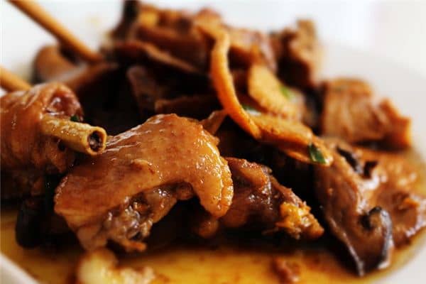 梦见吃大餐是什么预兆 梦见吃大餐是什么预兆