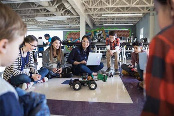 梦见同学会是什么意思 梦见同学会是什么意思