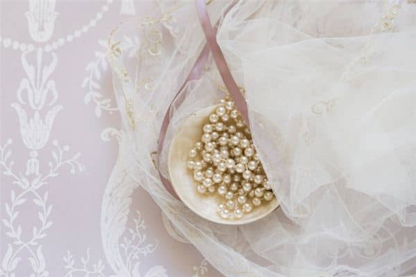 梦见捡珍珠是什么预兆 梦见捡珍珠是什么预兆